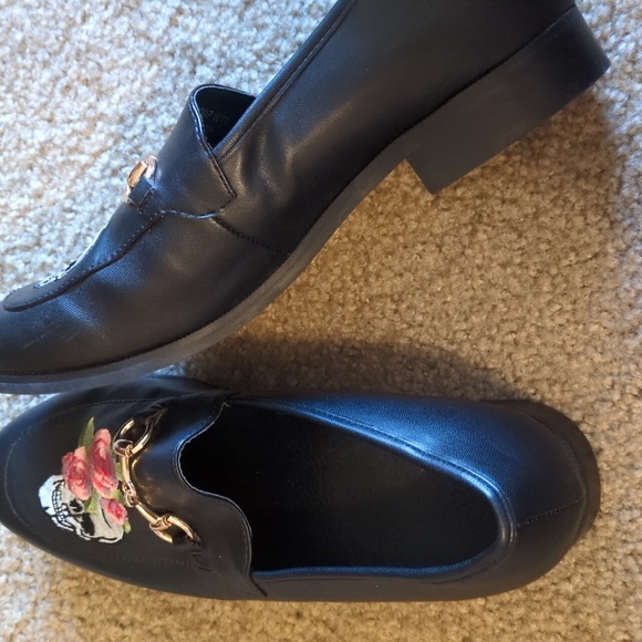 Roses & Skull Embroidered Loafer sz 11 - Picture 5 of 6